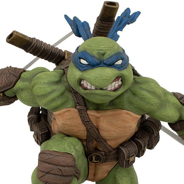 Szobor Teenage Mutant Ninja Turtle: Leonardo 23 cm