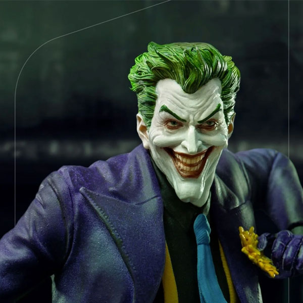 Soška The Joker Deluxe Art Scale 1/10 (DC)